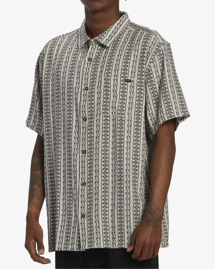 Billabong Shirts Men Sundays Jacquard Short Sleeve Shirt Oat Billabong Shirts Men Sundays Jacquard Short Sleeve Shirt Oat