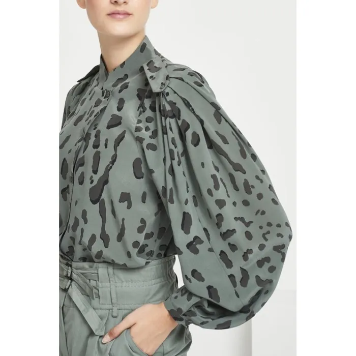 Bruuns Bazaar Shirts Womens Lillie Shaun Shirt Dark Moss Aop Bruuns Bazaar Shirts Womens Lillie Shaun Shirt Dark Moss Aop