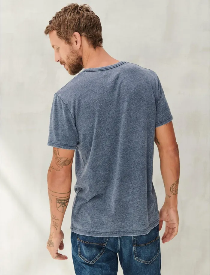 Graphic Tees Men Lucky Brand Drinking King Tee American Navy