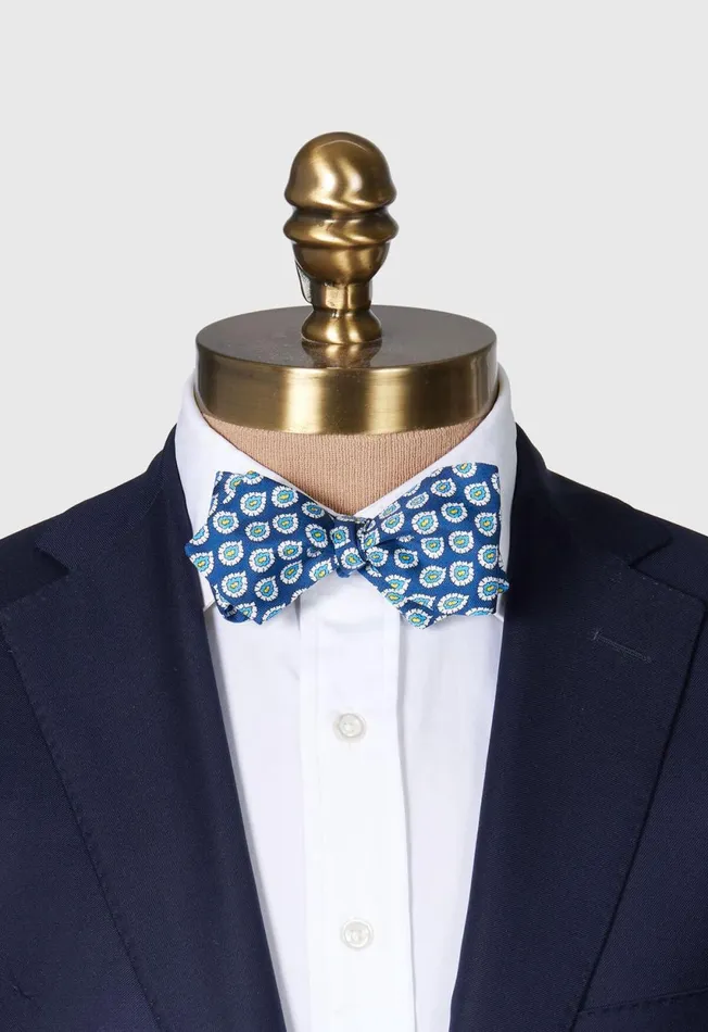 Paul Stuart Ties Silk Twill Tossed Paisley Bow Tie Blue 8211 Men Paul Stuart Ties Silk Twill Tossed Paisley Bow Tie Blue 8211 Men