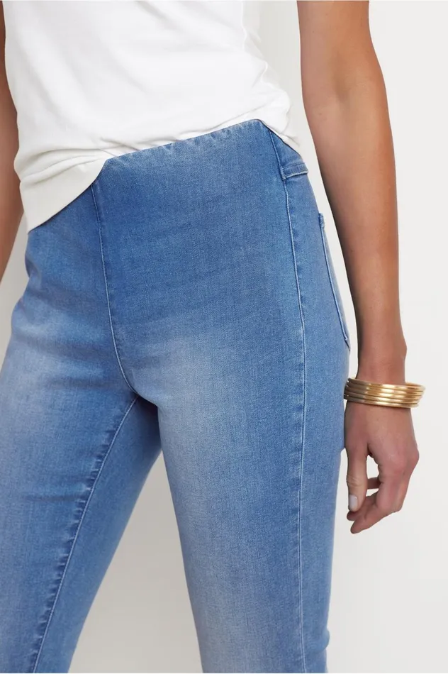 Soft Surroundings Supremely Soft PullOn Skinny Jeans Crawford Wash Women Jeans Soft Surroundings Supremely Soft PullOn Skinny Jeans Crawford Wash Women Jeans