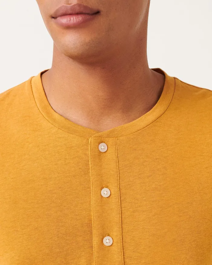 Tees Men 7 For All Mankind Bound Neck Henley In Apricot