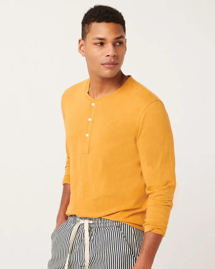 Tees Men 7 For All Mankind Bound Neck Henley In Apricot