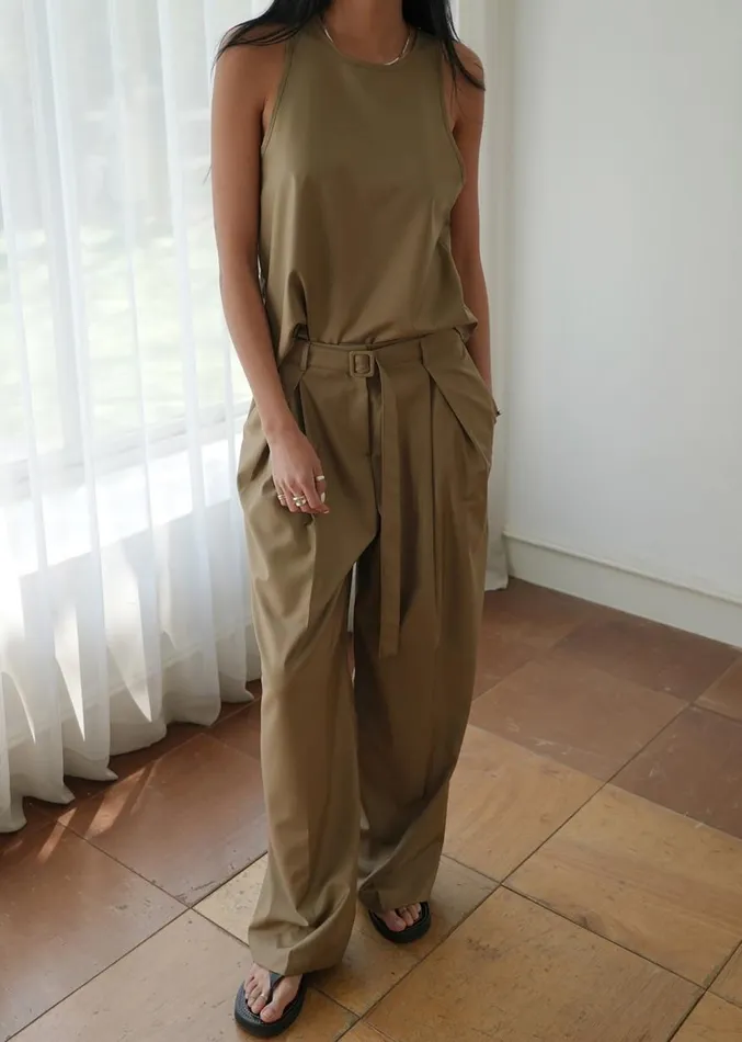 The Frankie Shop Clay Sleeveless Top 8211 Desert Taupe Women Clothing