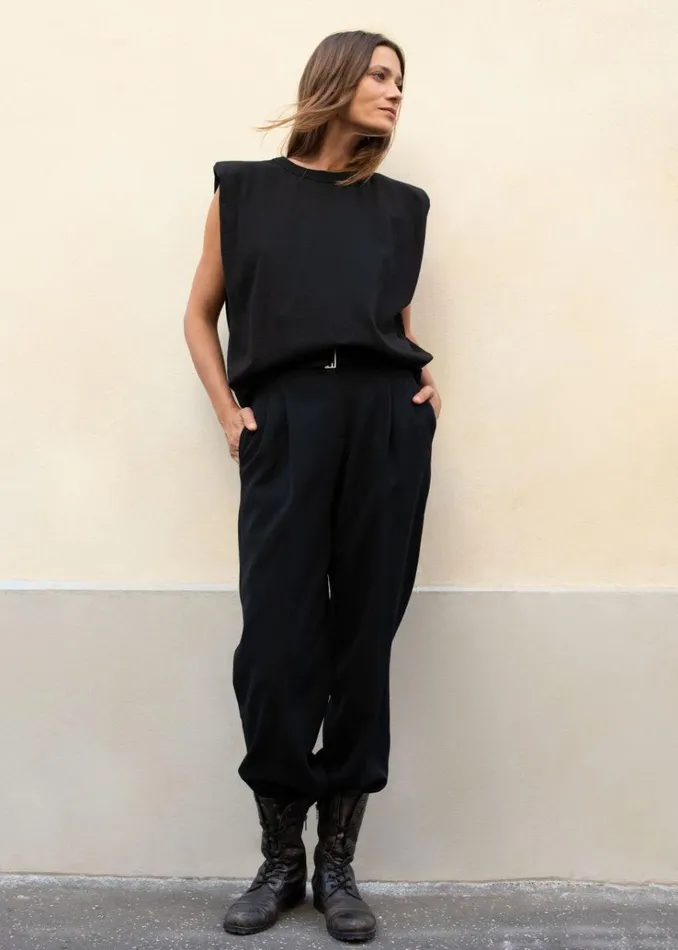 The Frankie Shop Eva Padded Shoulder Muscle TShirt 8211 Black Women Clothing