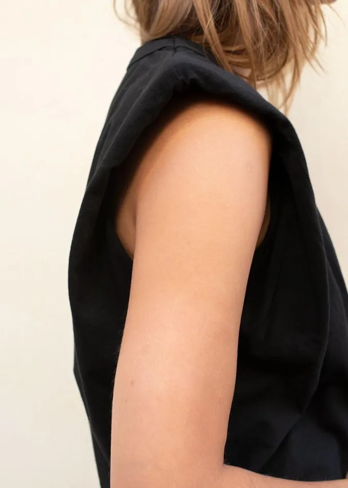 The Frankie Shop Eva Padded Shoulder Muscle TShirt 8211 Black Women Clothing