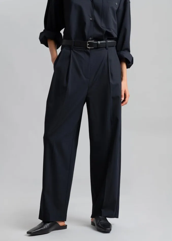 The Frankie Shop Jour Pleated Pants 8211 Deep Navy Women Clothing