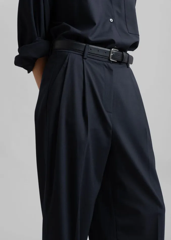The Frankie Shop Jour Pleated Pants 8211 Deep Navy Women Clothing