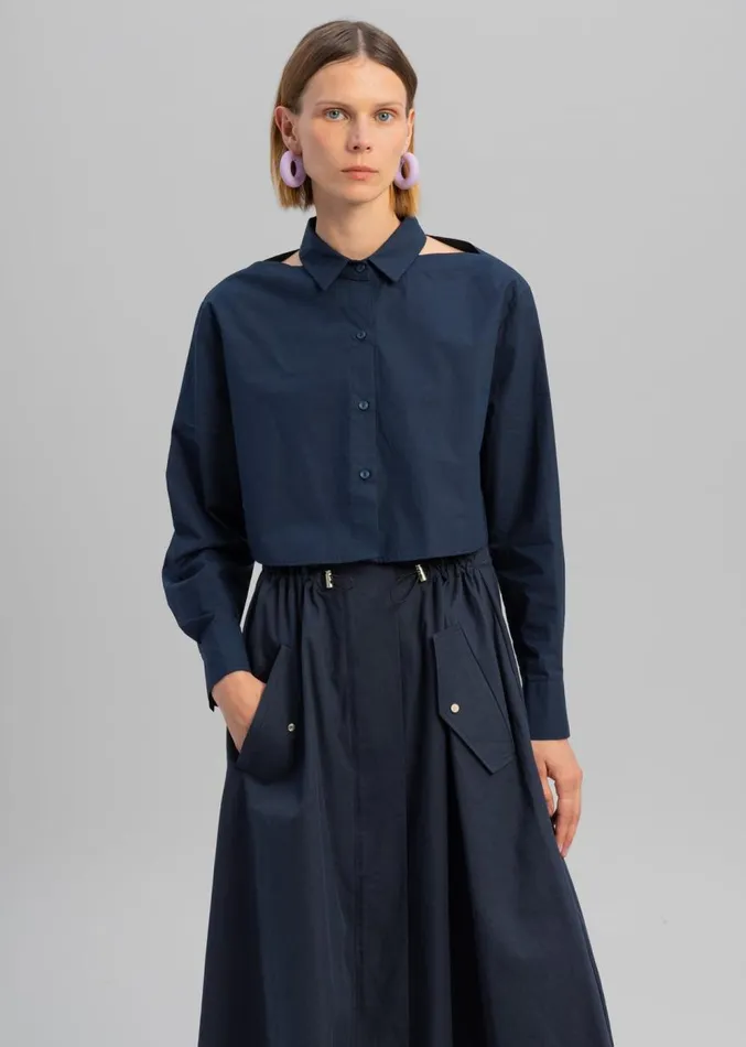 The Frankie Shop Lara Open Shoulder Cropped Shirt 8211 Navy Women Clothing