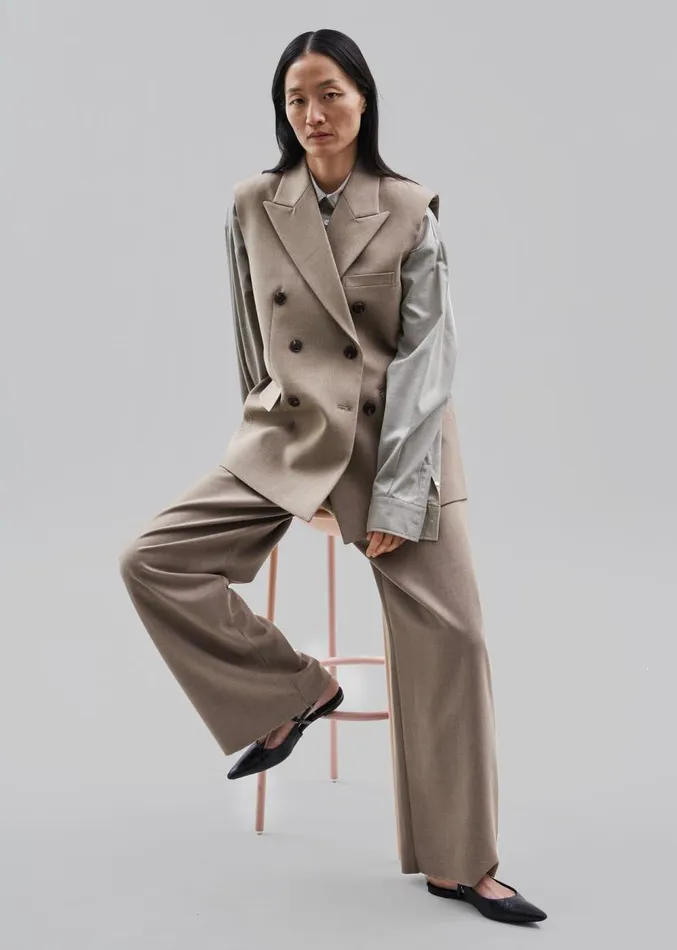 The Frankie Shop Luxor Double Breasted Vest 8211 Taupe Women Outerwear