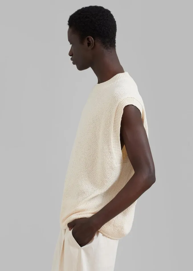 The Frankie Shop Oslo Knit Vest 8211 Cream Men Knitwear