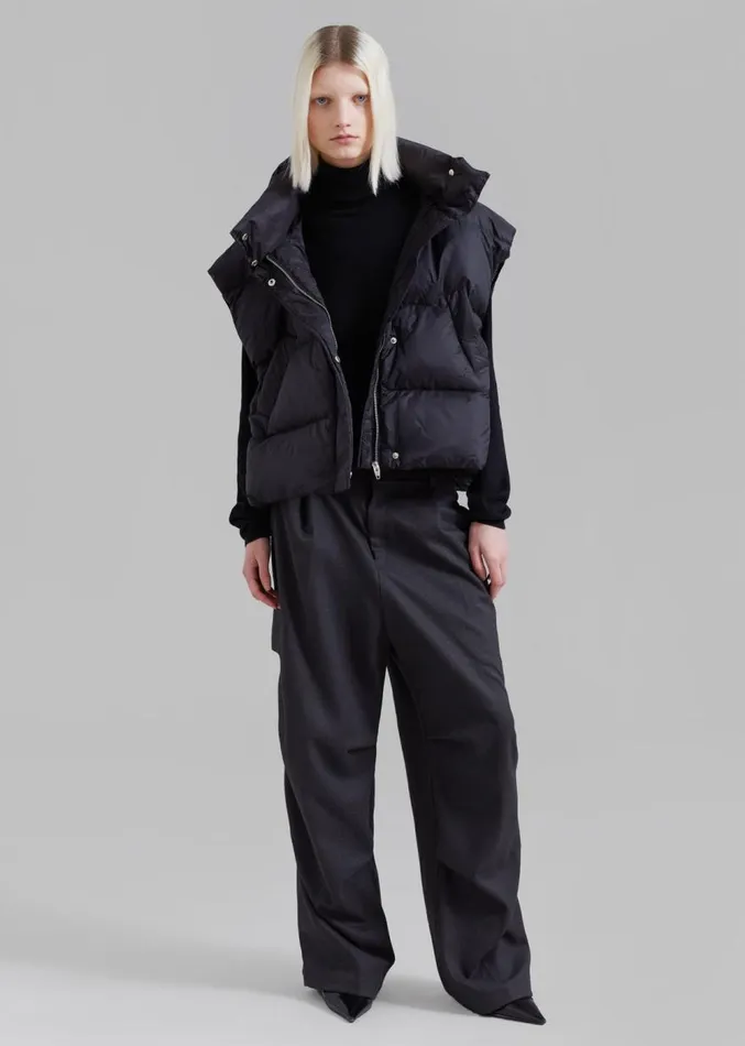 The Frankie Shop Prague Puffer Hoodie Vest 8211 Black Women Outerwear