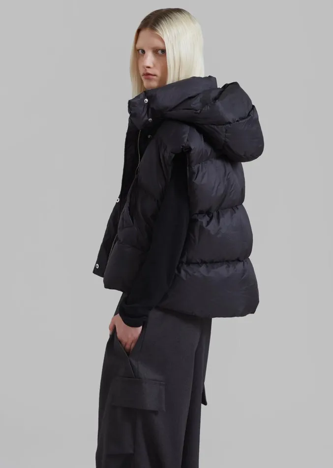 The Frankie Shop Prague Puffer Hoodie Vest 8211 Black Women Outerwear
