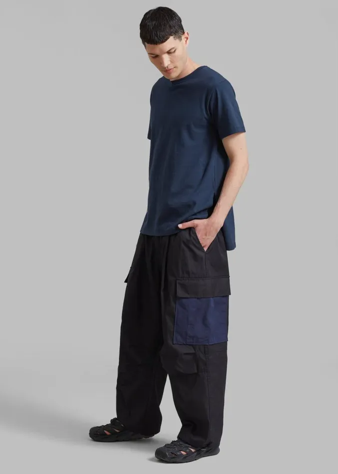 The Frankie Shop Stu Colorblock Cargo Pants 8211 Black Combo Men Bottoms