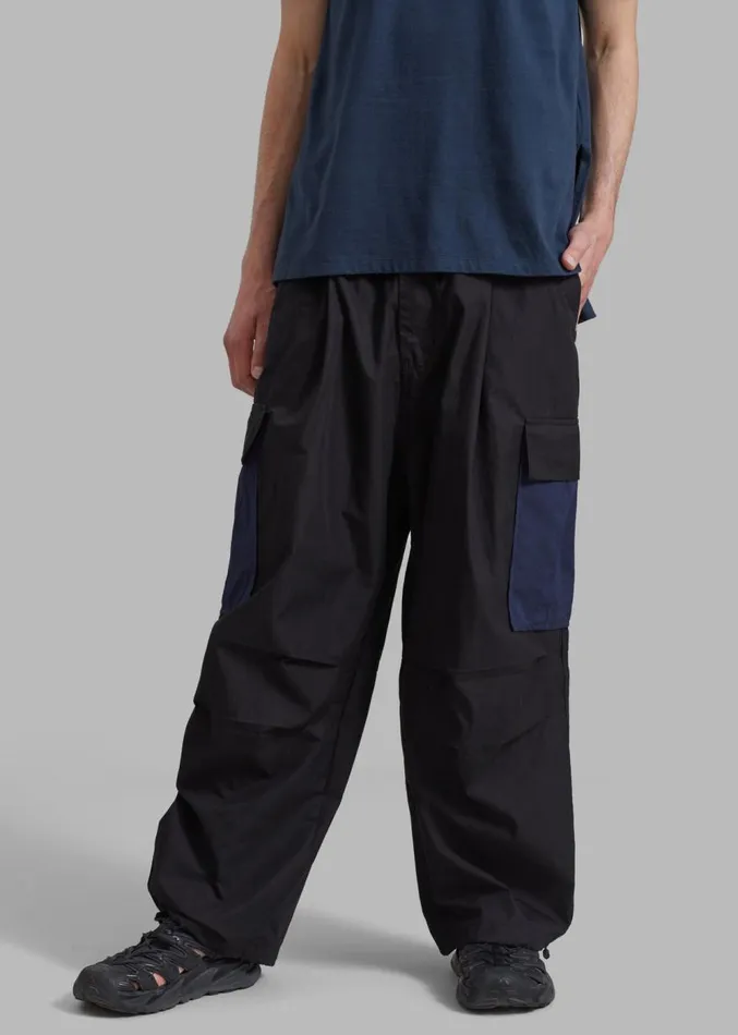 The Frankie Shop Stu Colorblock Cargo Pants 8211 Black Combo Men Bottoms