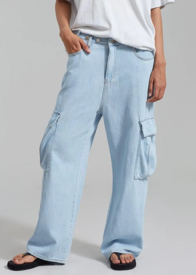 The Frankie Shop Tatum Cargo Jeans 8211 Light Wash Women Denim