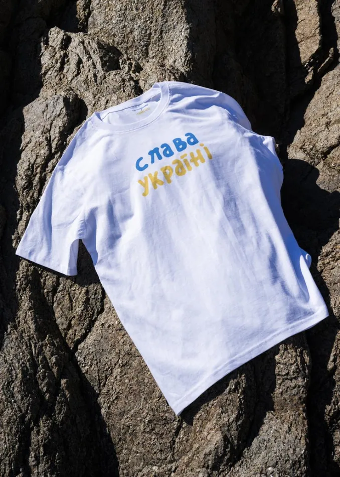 The Frankie Shop The Frankie Shop X Thomas Llu Free TShirt 8211 WhiteMultico WomenMen Tops