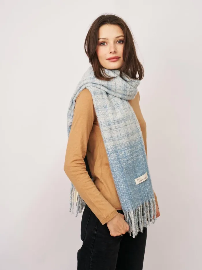Vintage Havana Scarf Ruanas Women BOUCLE CHECK TASSEL SCARF 8211 BLUE Blue Vintage Havana Scarf Ruanas Women BOUCLE CHECK TASSEL SCARF 8211 BLUE Blue