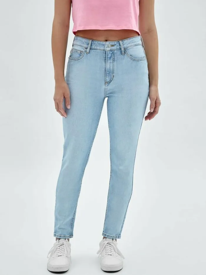 Women GUESS Jeans and Denim GUESS Originals Kit Super HighRise Skinny Jeans Go Broadway Lt Wash Women GUESS Jeans and Denim GUESS Originals Kit Super HighRise Skinny Jeans Go Broadway Lt Wash