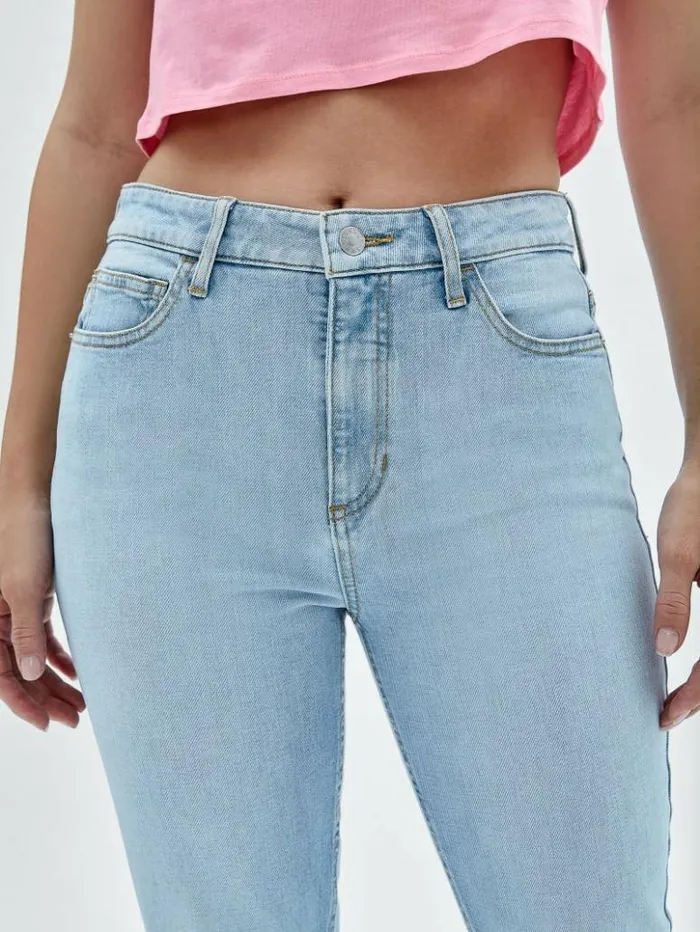 Women GUESS Jeans and Denim GUESS Originals Kit Super HighRise Skinny Jeans Go Broadway Lt Wash Women GUESS Jeans and Denim GUESS Originals Kit Super HighRise Skinny Jeans Go Broadway Lt Wash