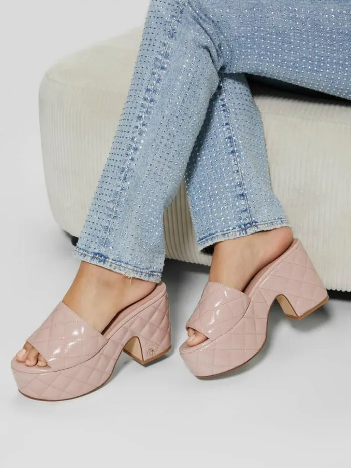 Women GUESS Sandals Yanni Quilted Platform Mules Light Natural 110