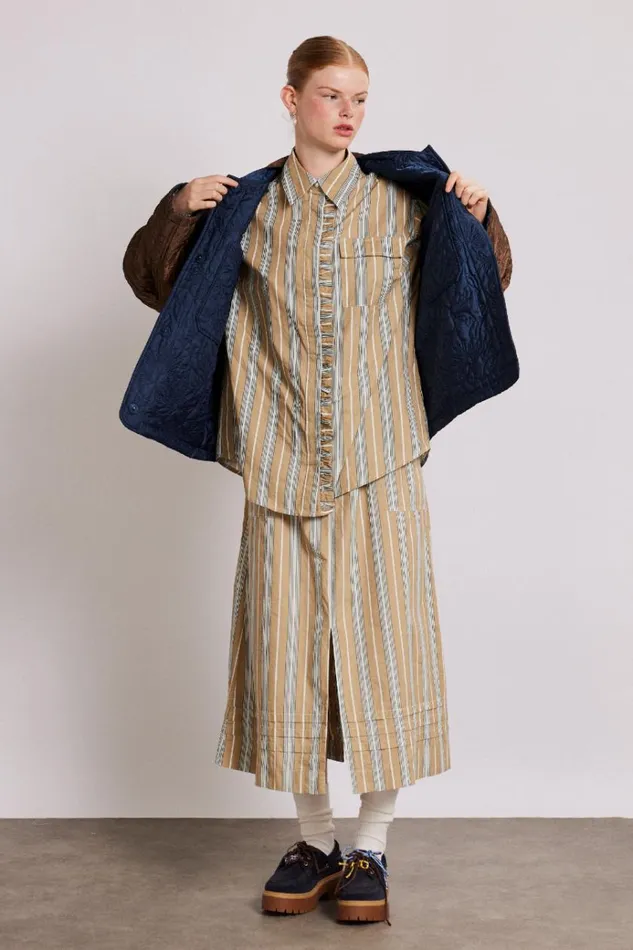 Women Jackets and Coats Damson Madder Susie Quilted Reversible Bomber