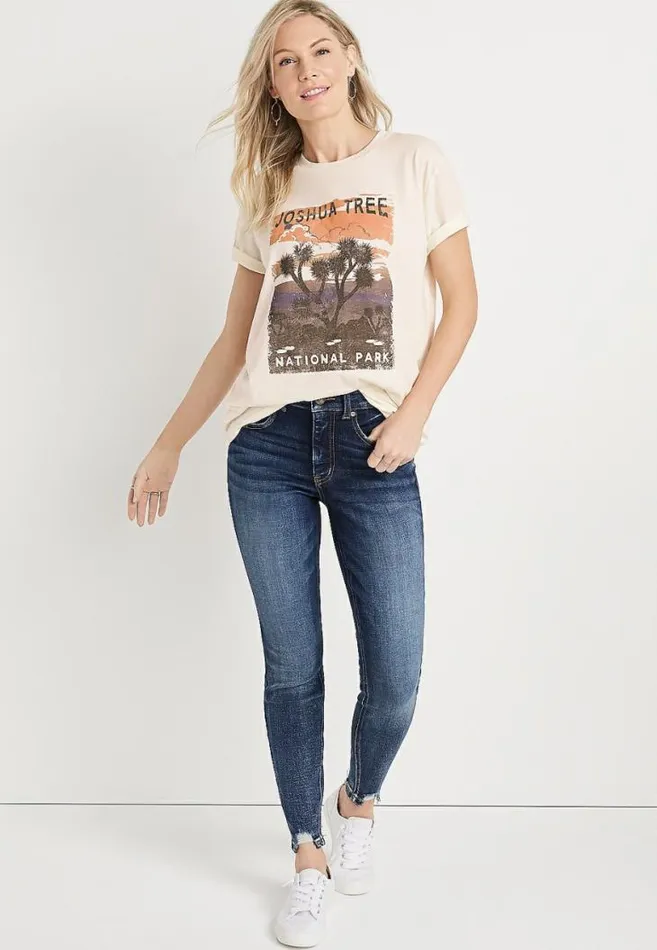 Women Joshua Tree Oversized Graphic Tee Maurices Tops