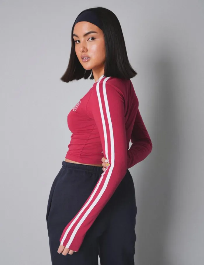 Women Kaiia Sporty Long Sleeve Tee With Contrast Binding In Red And White Red Public Desire Tops