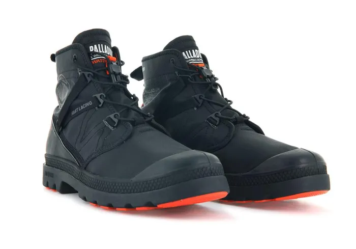 Women PAMPA TRAVEL LITE WATERPROOF Palladium Boots