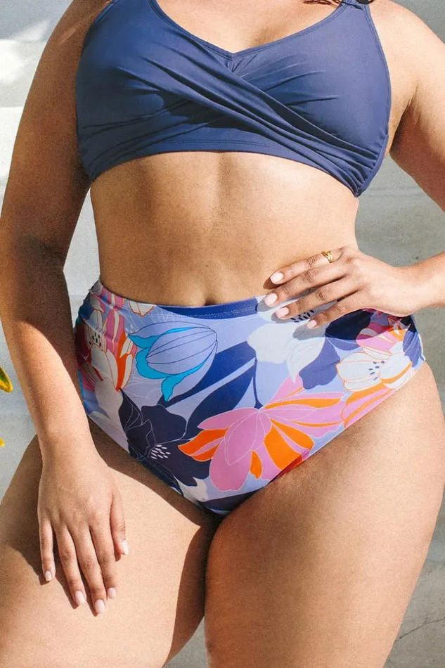 Women Plus Size and Curve Bikinis Cupshe Deep Ocean Side Shirred High Waist Plus Size Bikini Bottom Multicolor Women Plus Size and Curve Bikinis Cupshe Deep Ocean Side Shirred High Waist Plus Size Bikini Bottom Multicolor