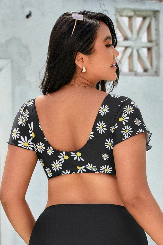 Women Plus Size and Curve Bikinis Cupshe Lucia Ditsy Bunny Tie Short Sleeve Plus Size Bikini Top Black