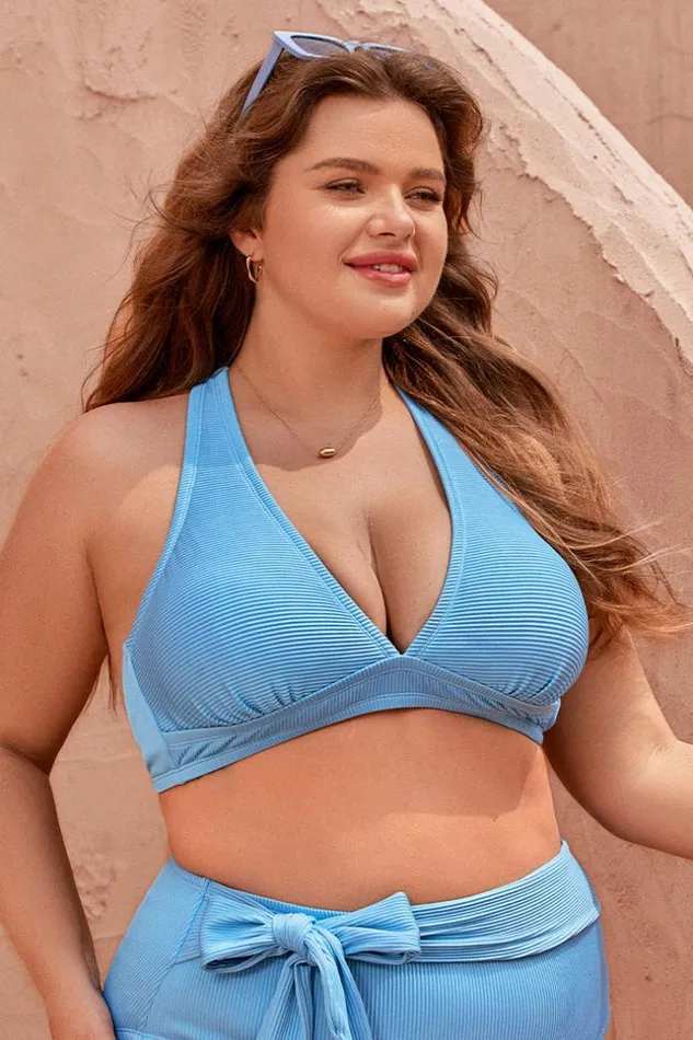Women Plus Size and Curve Bikinis Cupshe Strawberry Field Tall Tri Plus Size Bikini Top Blue