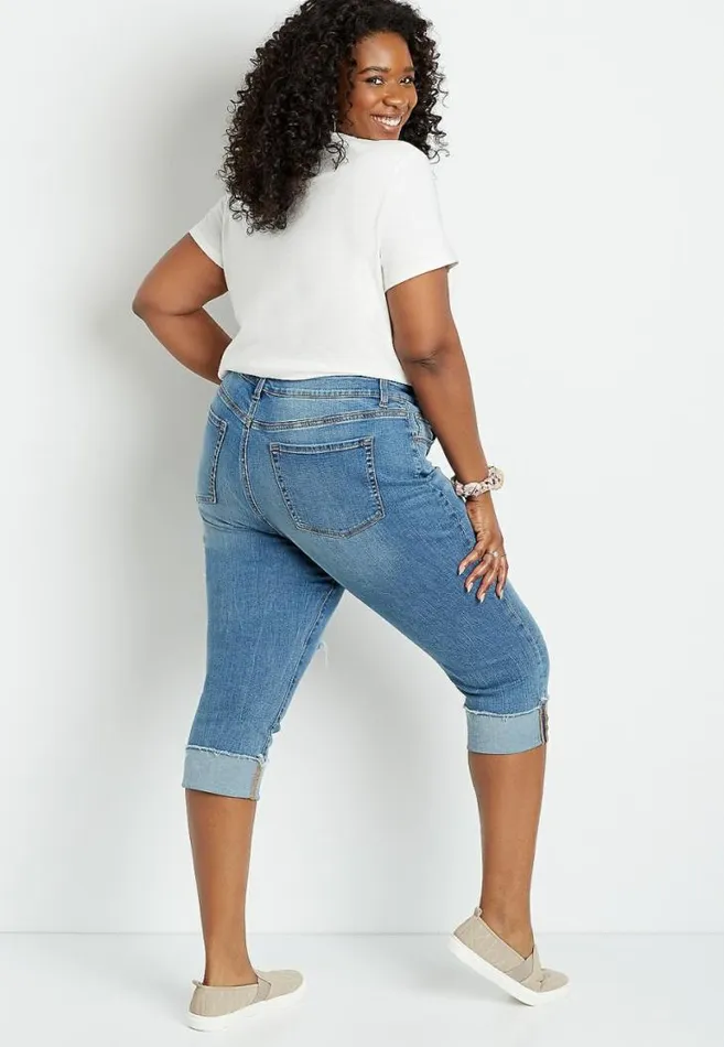 Women Plus Size Denimflex Medium Destructed Button Fly Cuffed Capri Maurices Plus Bottoms