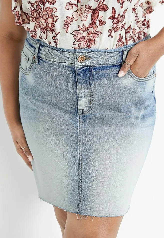 Women Plus Size Vintage High Rise Light Wash Fray Hem Denim Skirt Maurices Plus Bottoms