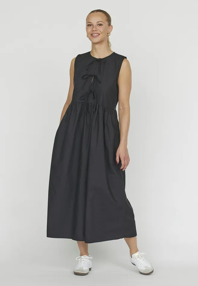 Women Sisters Point Dresses GIRODR Black