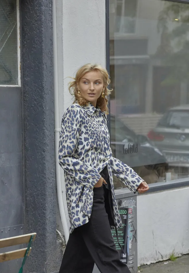 Women Sisters Point Jackets and Waistcoats GITAJA Leo