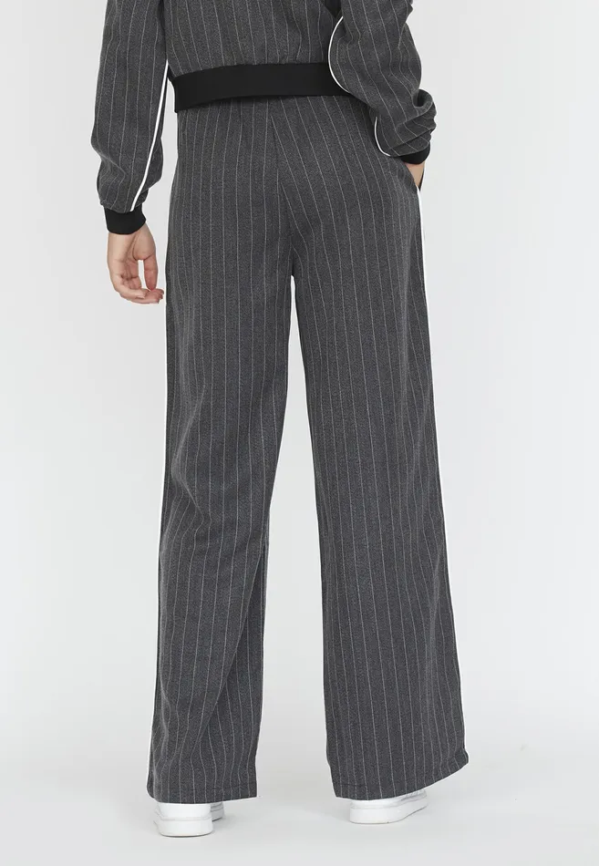 Women Sisters Point Pants and Jeans GIRAPA1 Pinstripe
