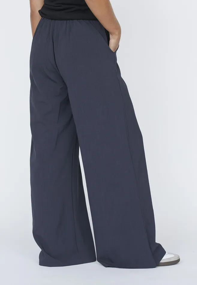 Women Sisters Point Pants and Jeans NYLAPA Dgrey