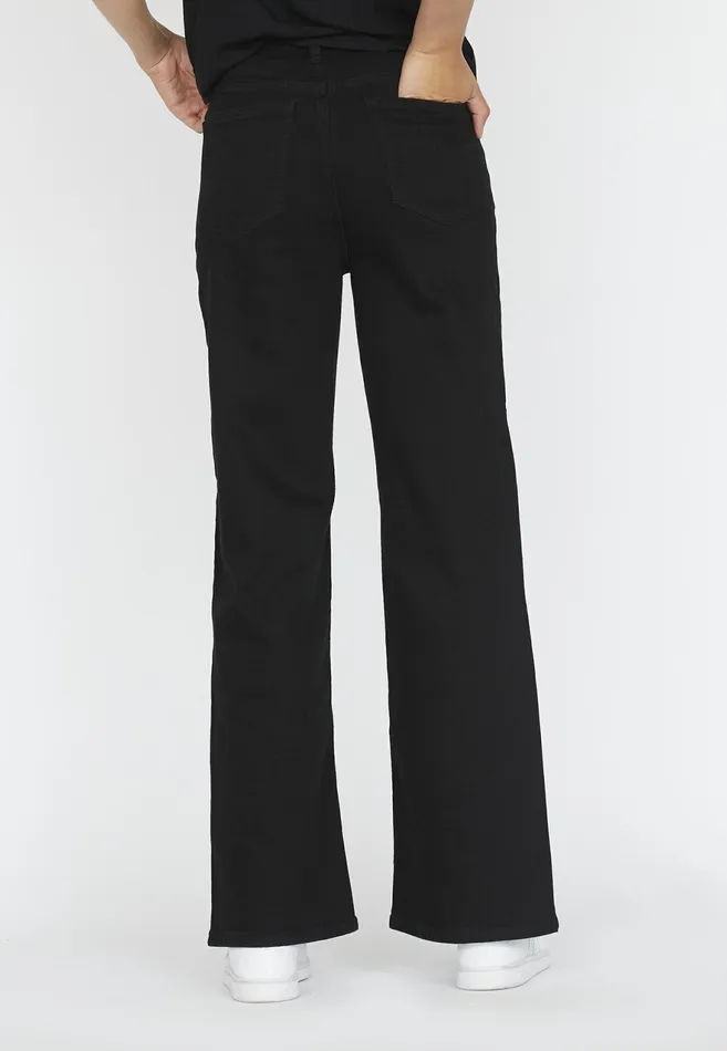Women Sisters Point Pants and Jeans OWIWJE11 Black