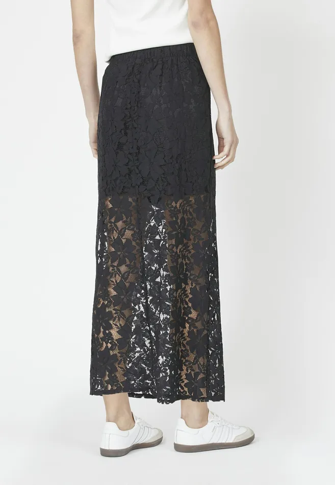 Women Sisters Point Skirts GIZETTESK Black